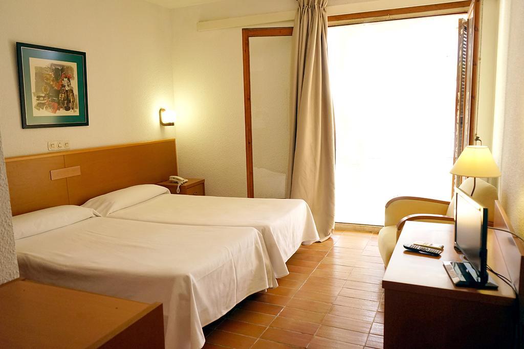 Hotel Checkin Torredembarra Exterior foto